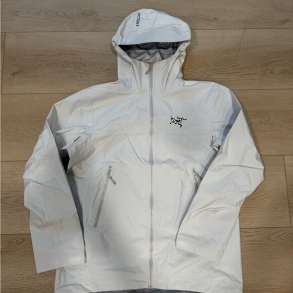 Arc'teryx Light Gray Men's Jacket - Picture 1 of 6